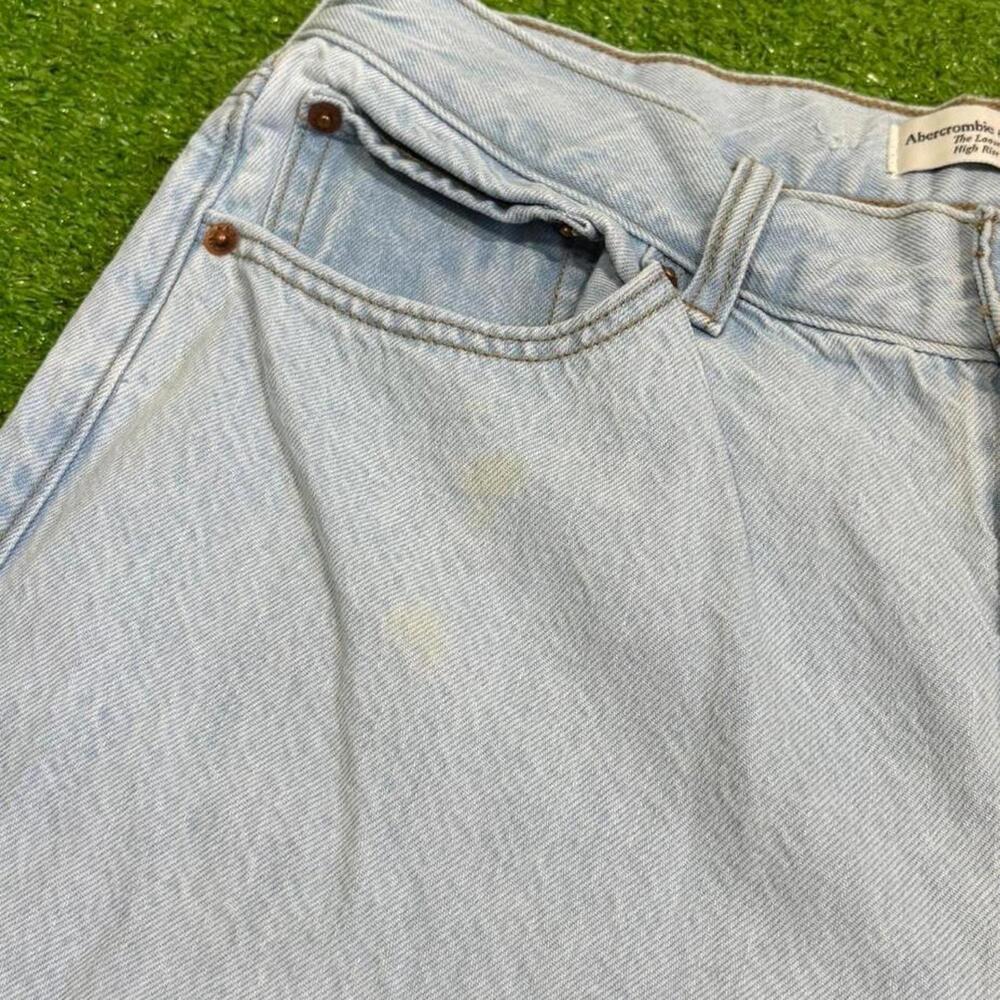 Abercrombie‎ & Fitch Size 28/6R Loose High Rise Wide Leg Flare Light Wash Jeans - Picture 4 of 8